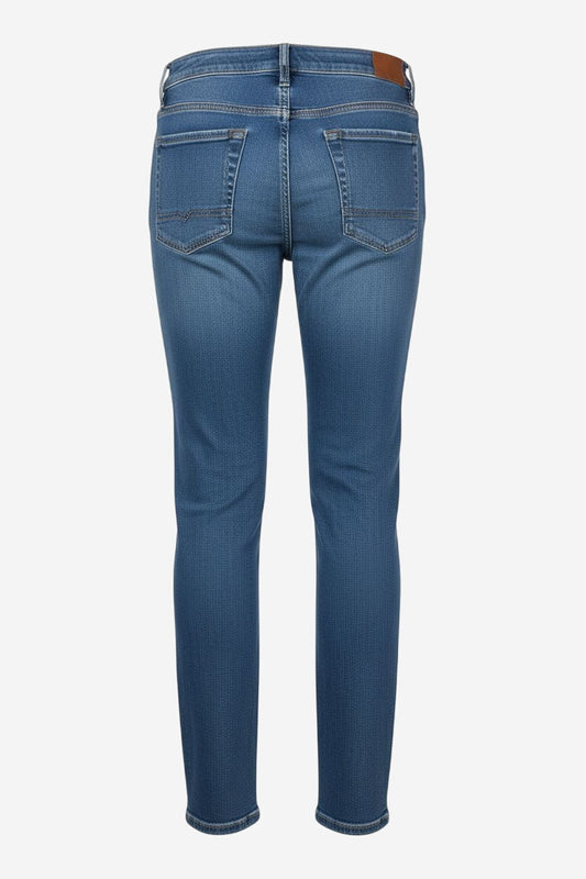 314 Shaping Straight Women's Jeans - Image 4